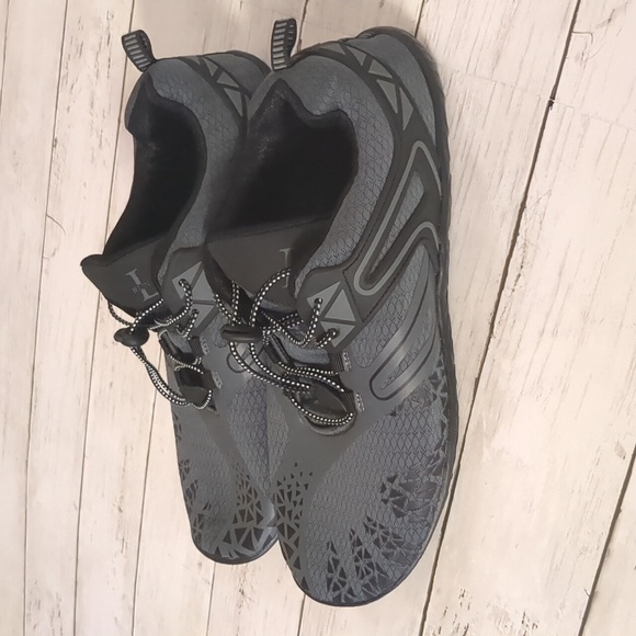 Unisex Water Shoes in Black or Gray - Picture 2 of 12